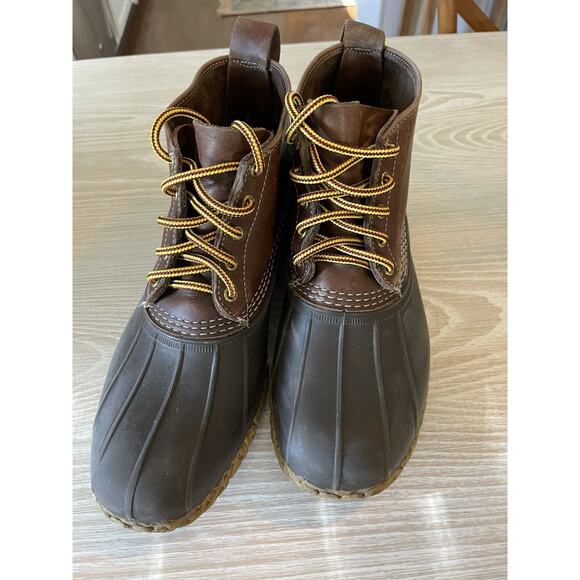 L.L.Bean Men’s Bean Boot 6” in Bean Boot Brown/ Gum JW w/ NEW LACES Size 12 Wide - Picture 2 of 6